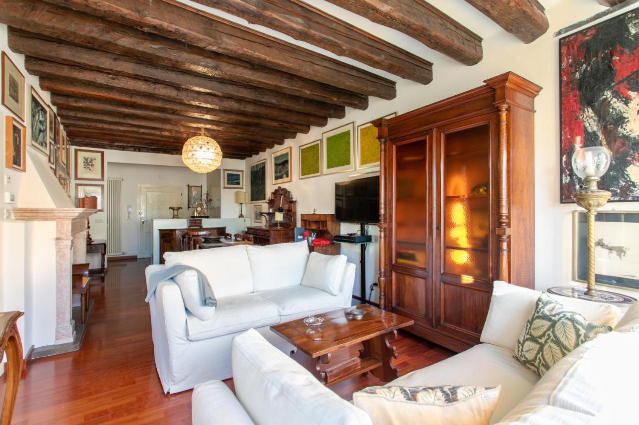 Ca' Al Giglio - Appartamento Vista Canale Venedig Exterior foto