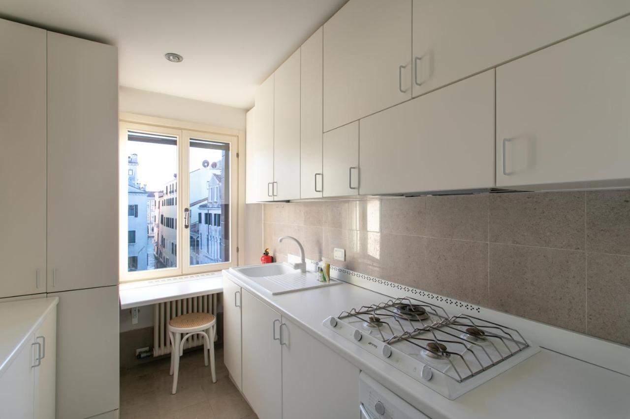 Ca' Al Giglio - Appartamento Vista Canale Venedig Exterior foto