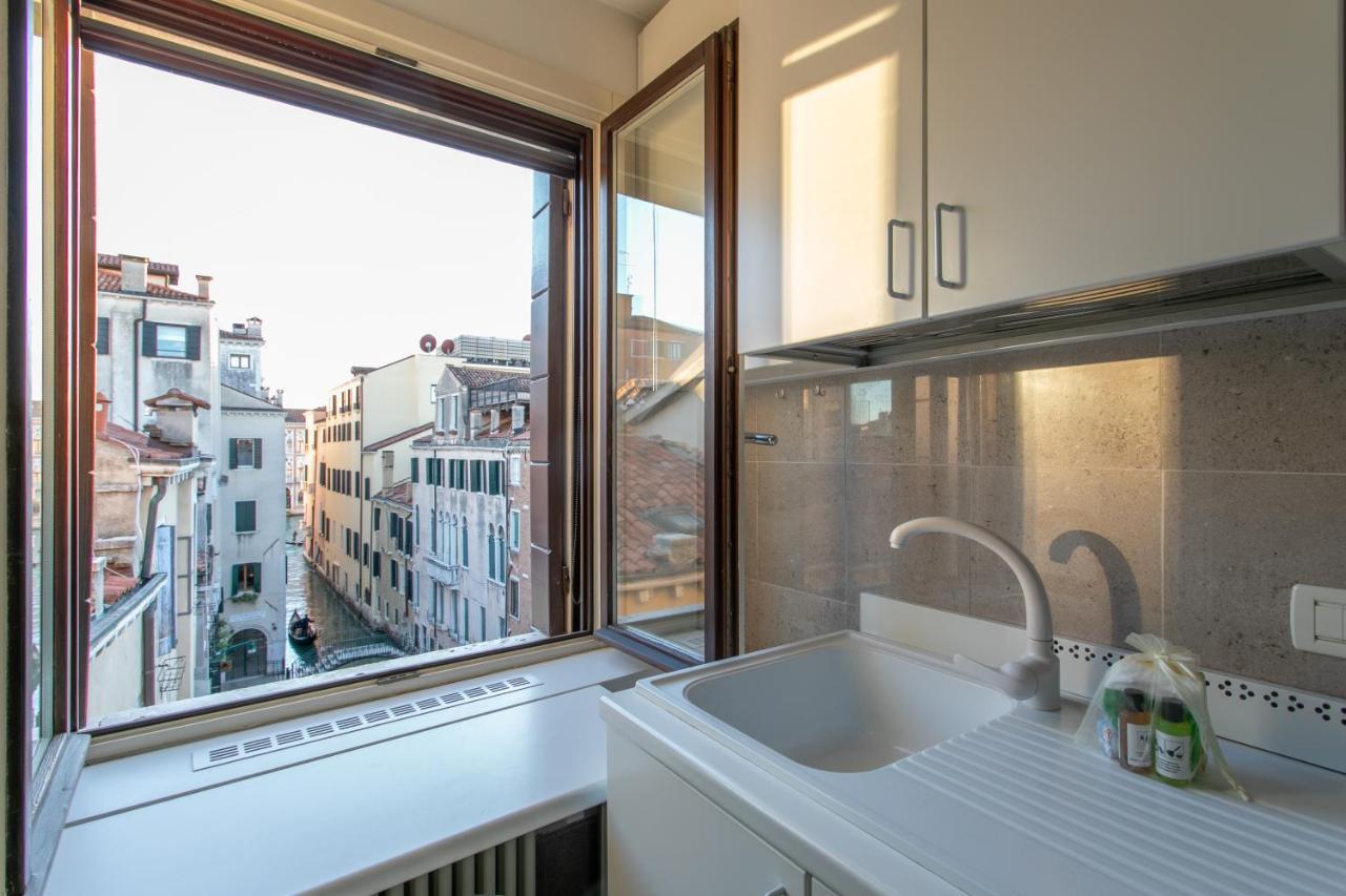 Ca' Al Giglio - Appartamento Vista Canale Venedig Exterior foto
