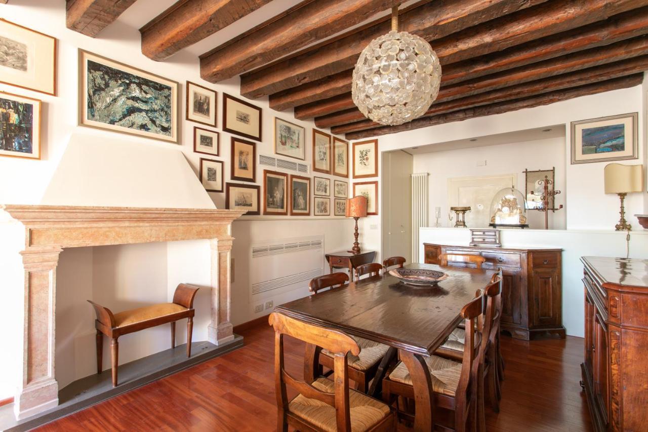 Ca' Al Giglio - Appartamento Vista Canale Venedig Exterior foto