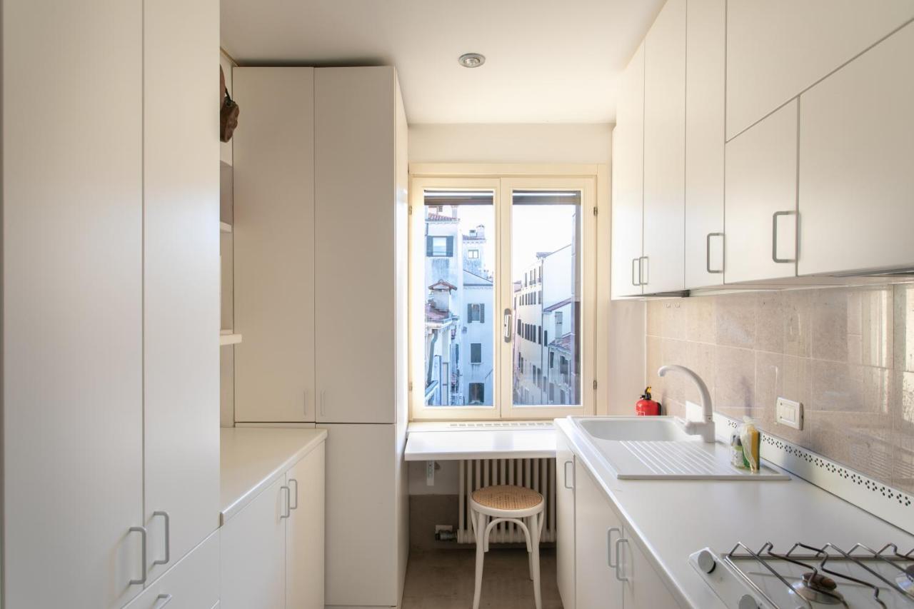 Ca' Al Giglio - Appartamento Vista Canale Venedig Exterior foto